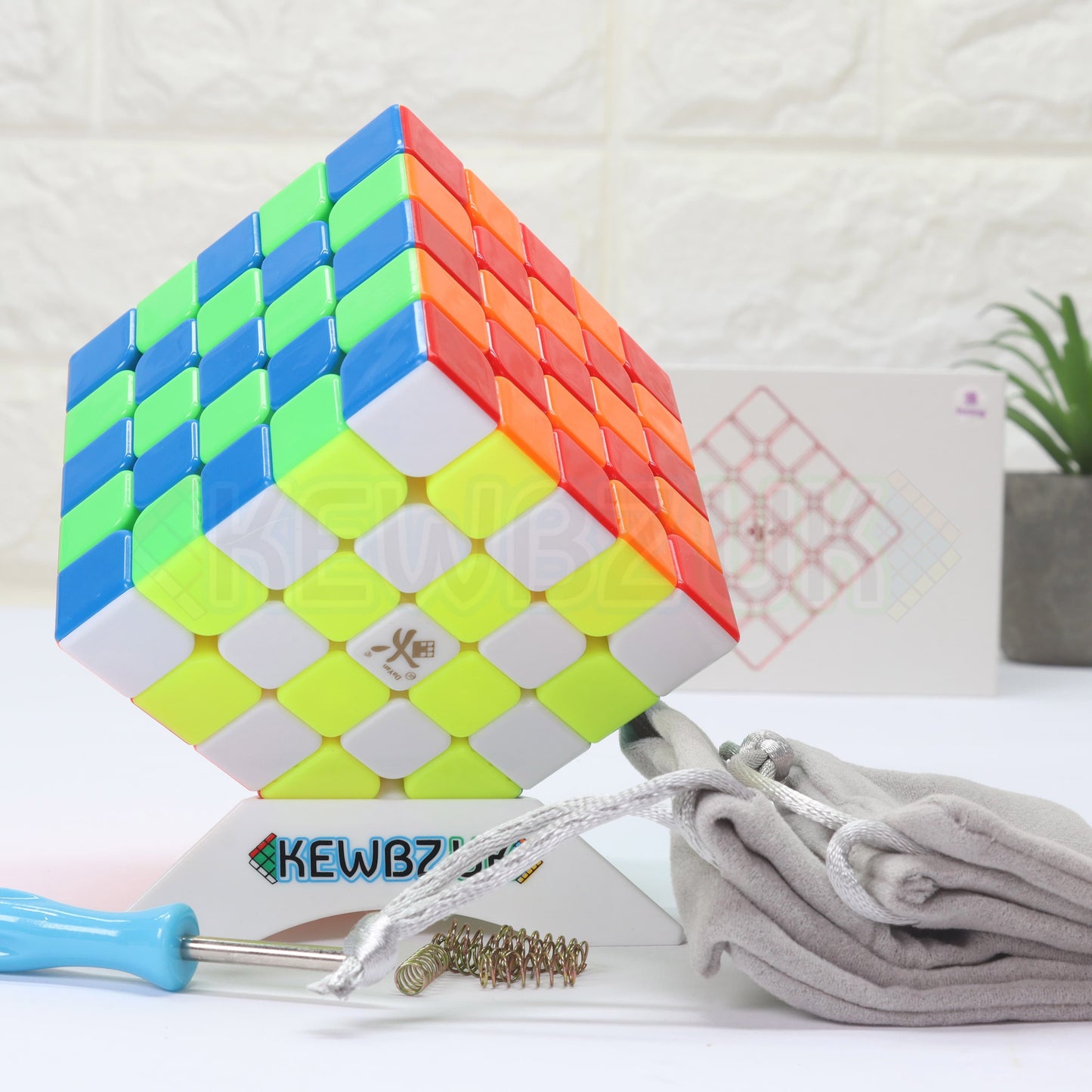 DaYan NeZha 5x5 (Magnétique, Moyen)