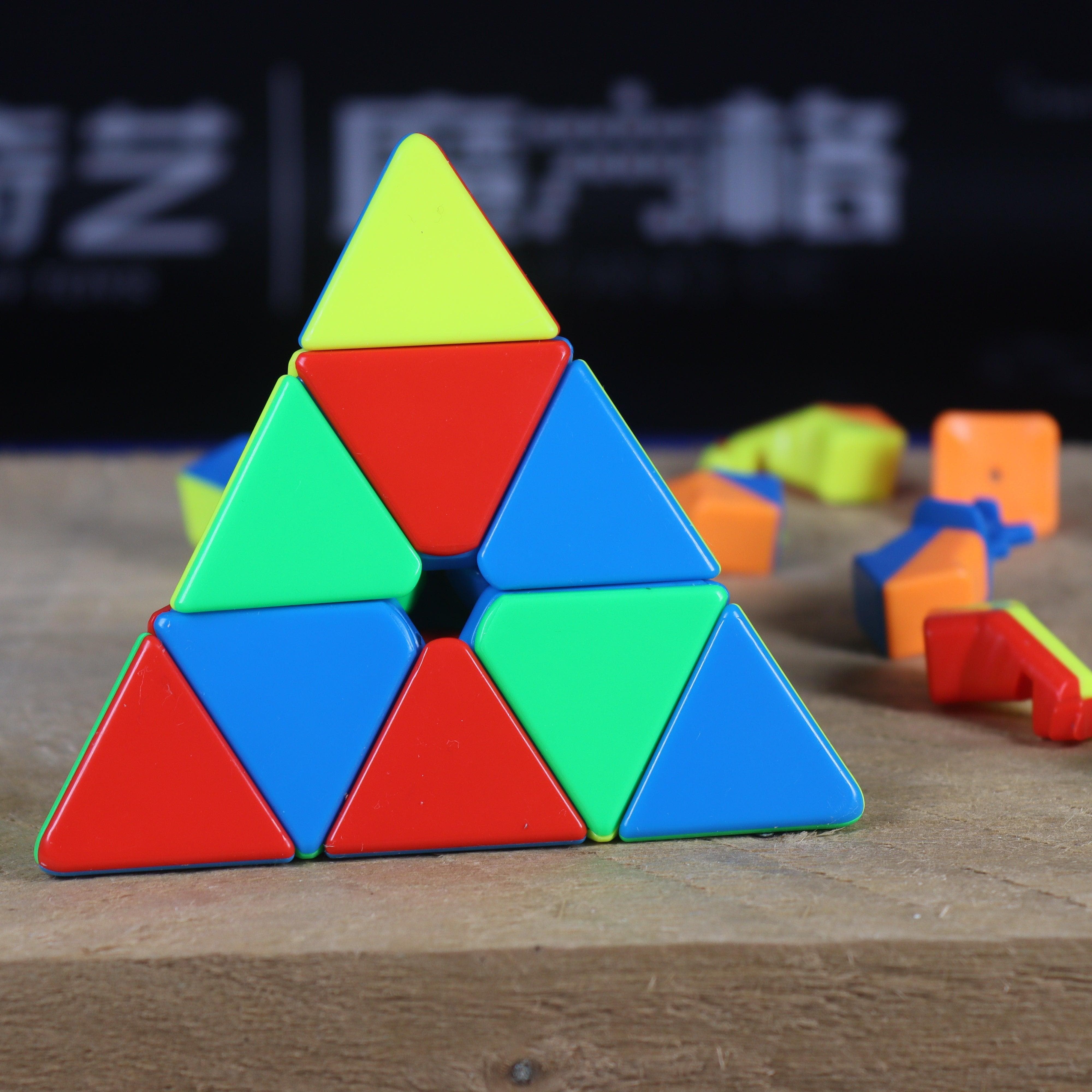 YuXin Little Magic Pyraminx M